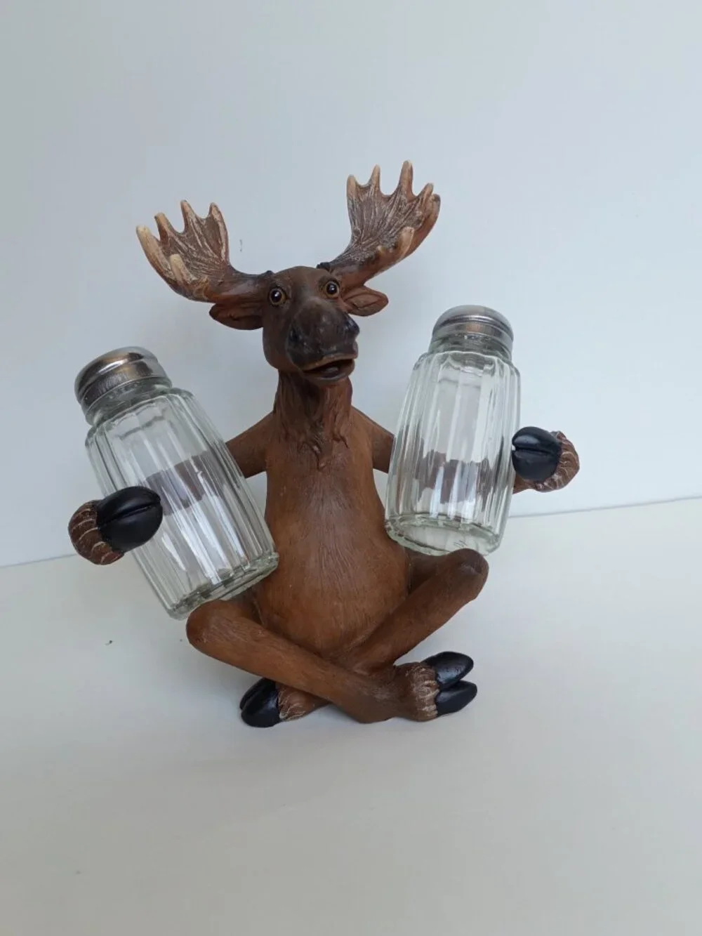 Rivers Edge Moose Salt & Pepper Holder Set Hand Painted Polyresin Decor 2010 Box